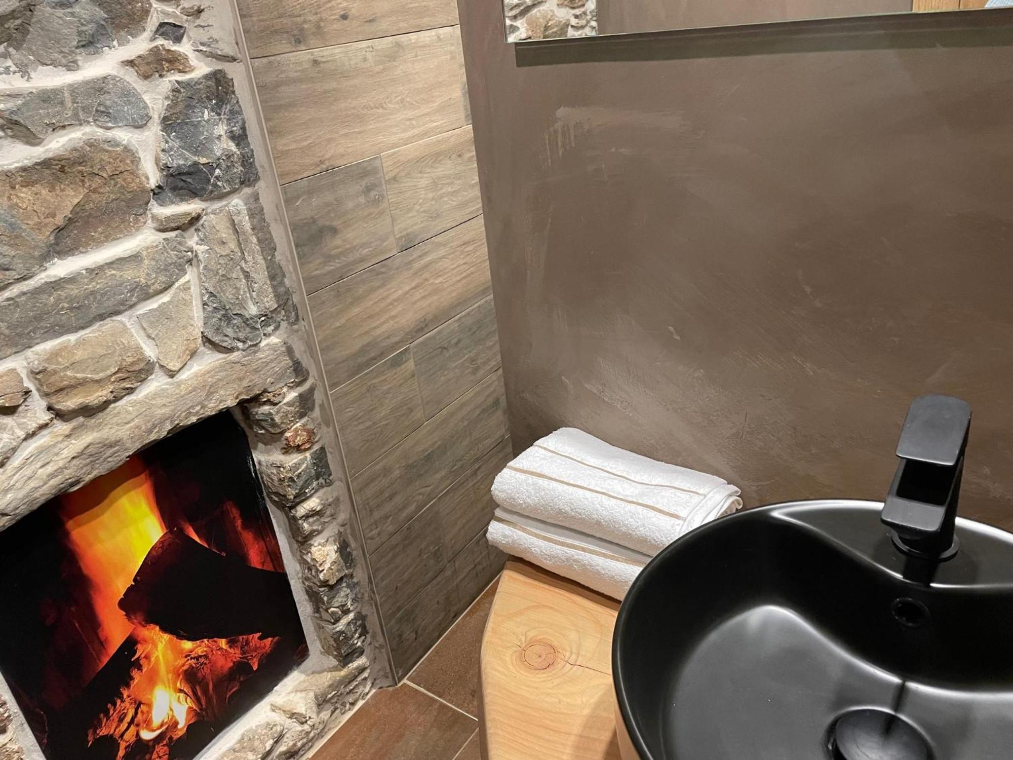 Les Chambres De Laurette Spa Luaran gambar