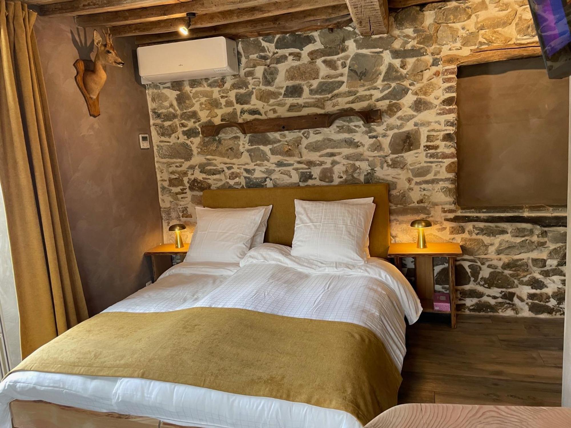 Les Chambres De Laurette Spa Luaran gambar