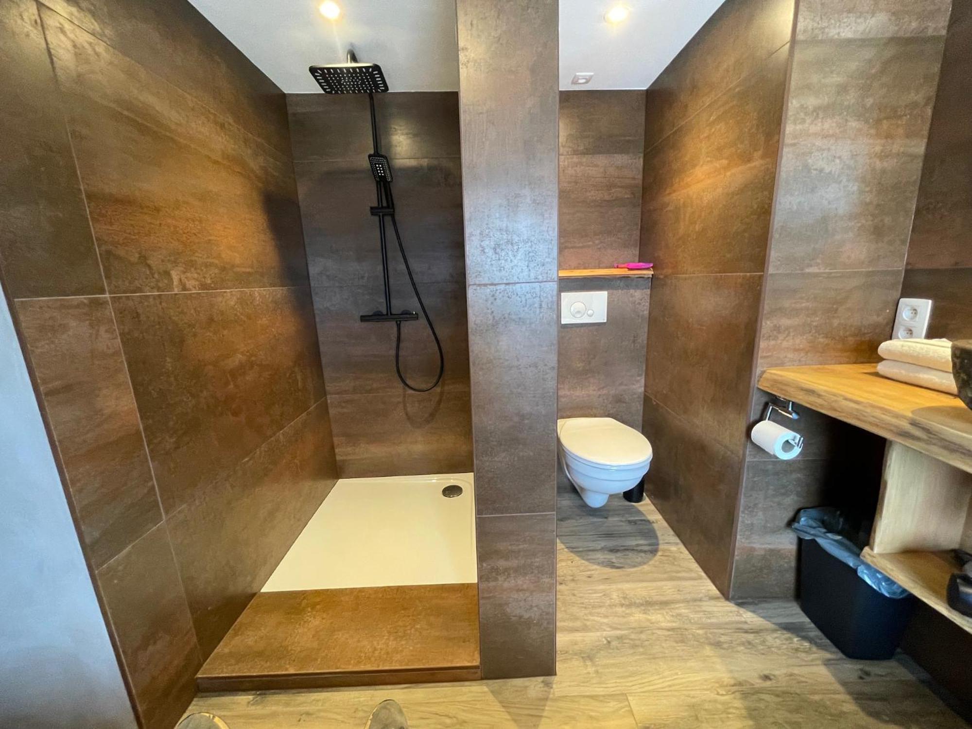 Les Chambres De Laurette Spa Luaran gambar