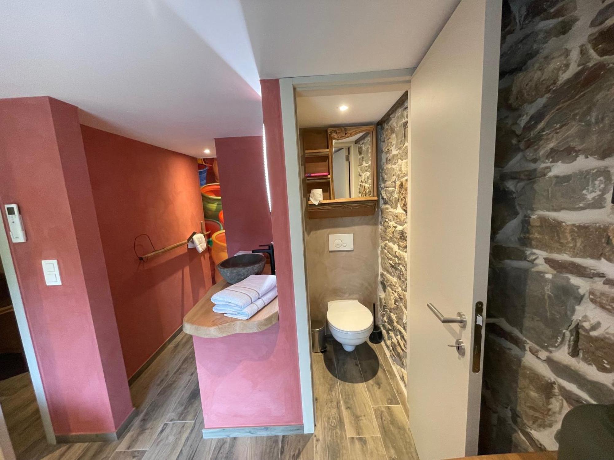 Les Chambres De Laurette Spa Luaran gambar